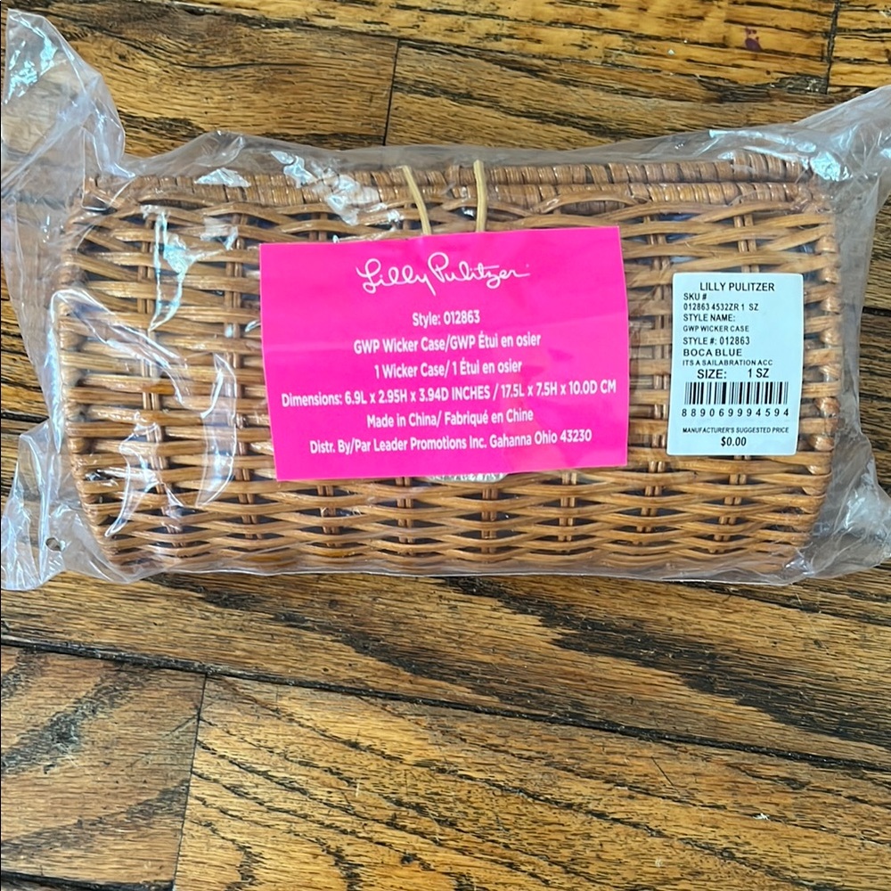 Lilly Pulitzer wicker sunglass case new with tag